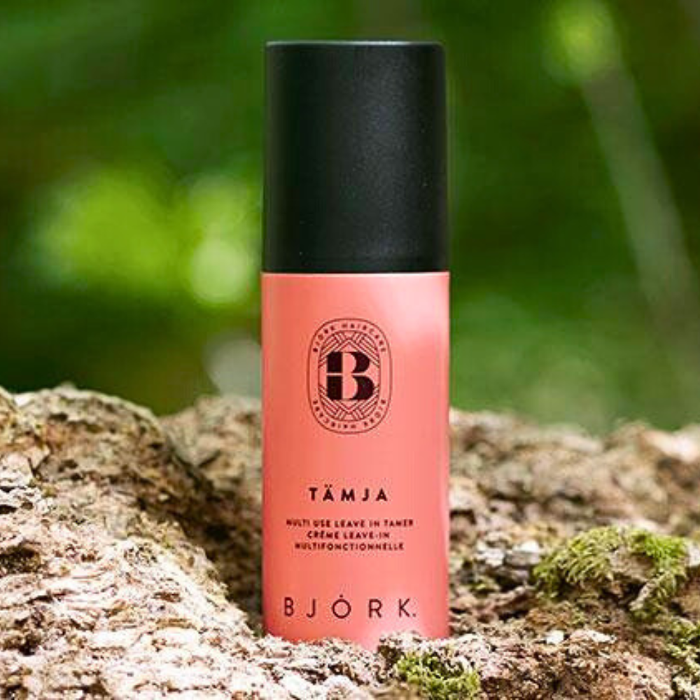 BJÖRK TÄMJA Multi Use Leave In Tamer – värmeskyddande leave in-kräm som tämjer friss och ger glans, finns att köpa på Edmondhairshop.se